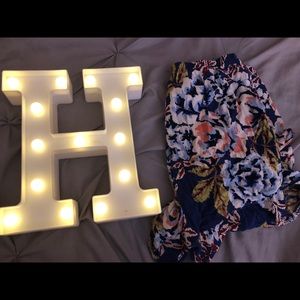 Floral stretchy shorts